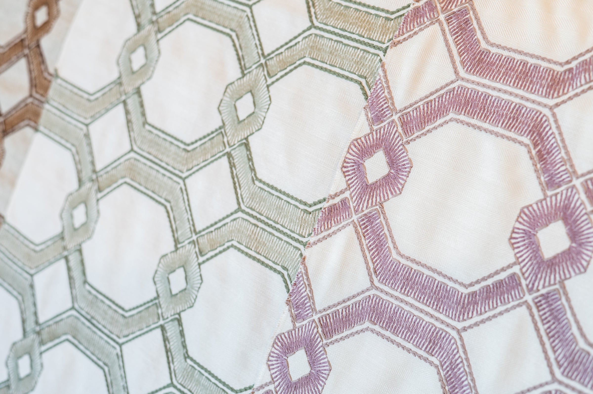 AVIGNON velvet, the full color line