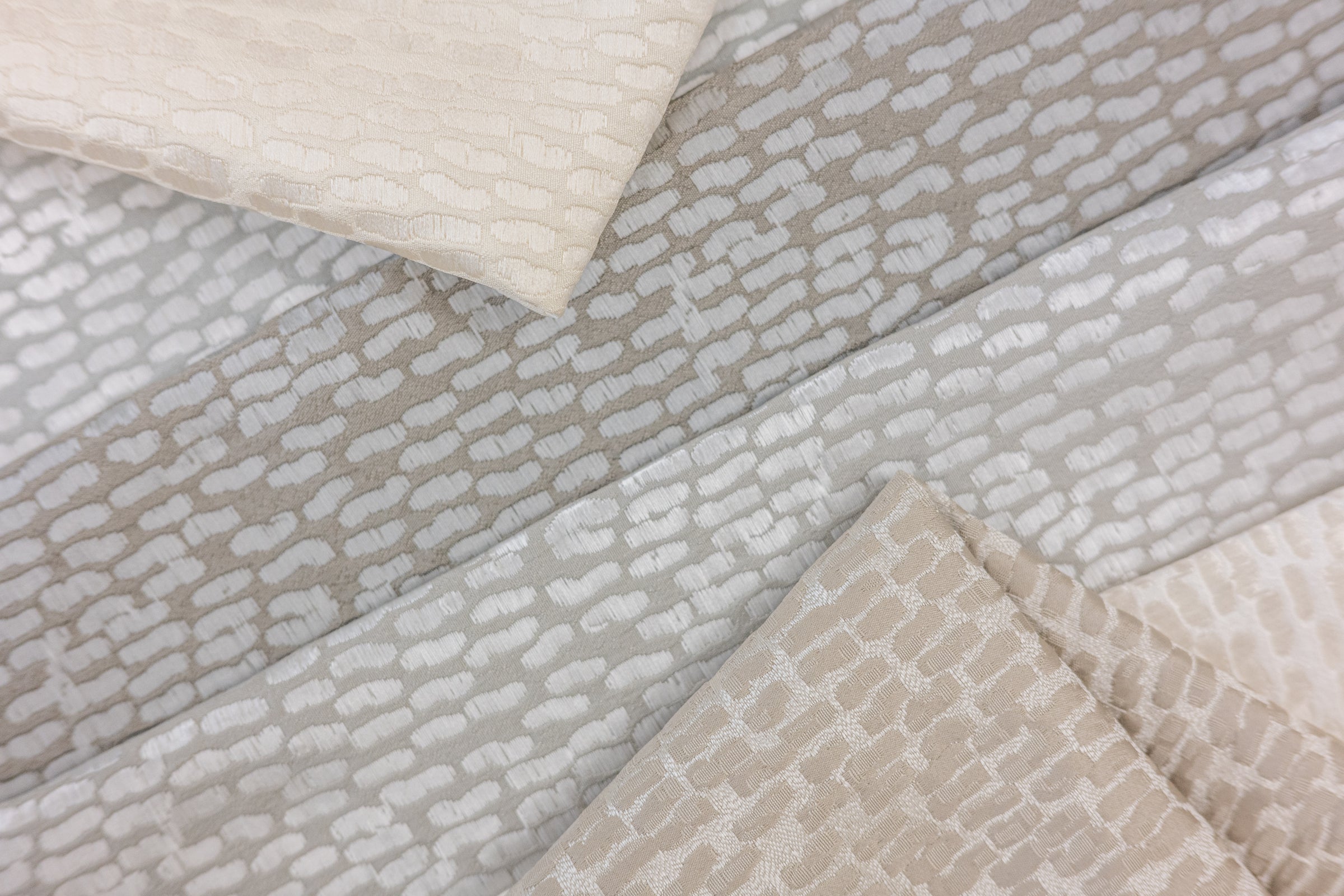 JOY velvet, the full color line